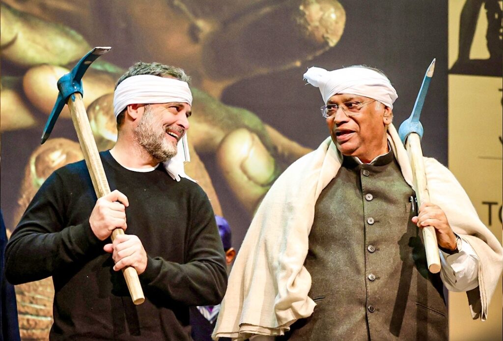 Kharge protests against scrapping of MGNREGA